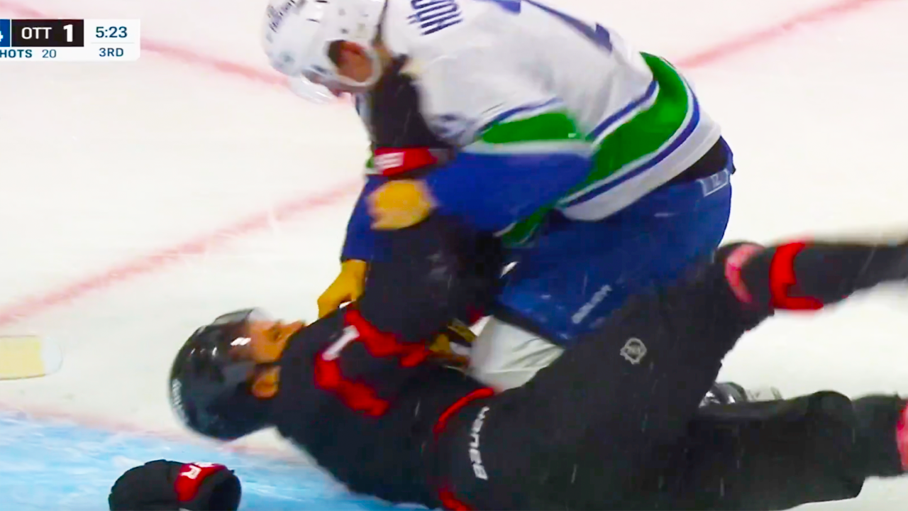 Tim Stutzle Nils Hoglander Fight | Vancouver Canucks vs Ottawa Senators 2024 NHL Highlights