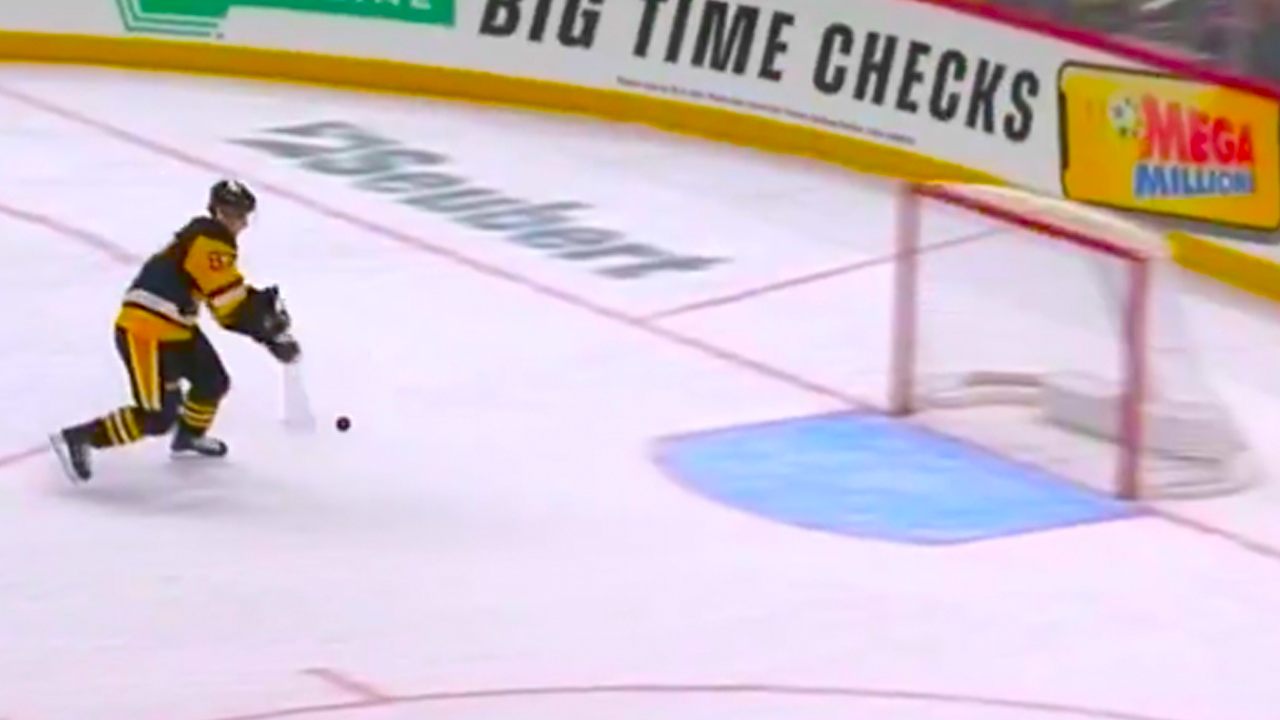 Sidney Crosby Empty Net Goal | Pittsburgh Penguins vs Philadelphia Flyers 2024 NHL Highlights