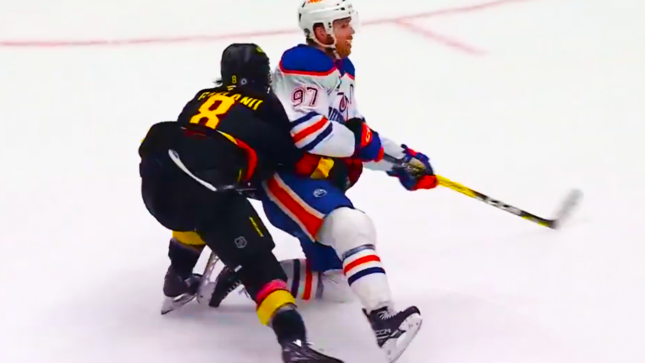 Connor McDavid Connor Garland Fight Scrum | Edmonton Oilers vs Vancouver Canucks 2025 NHL Highlights