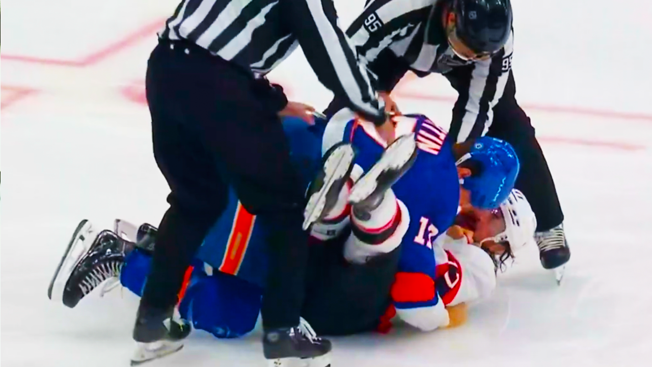 Matt Martin Zack MacEwen Fight | New York Islanders vs Ottawa Senators 2025 NHL Highlights