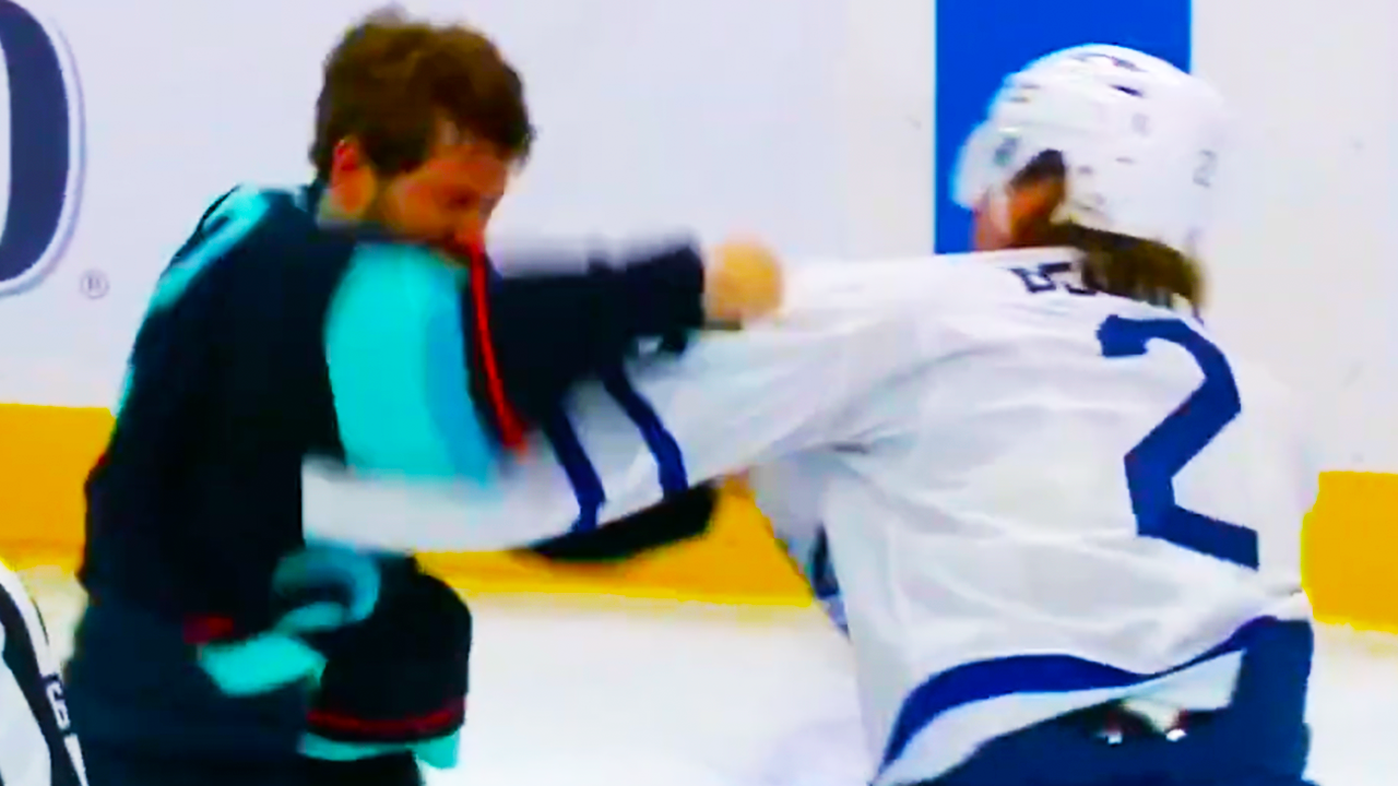 Simon Benoit Oliver Bjorkstrand Fight | Toronto Maple Leafs vs Seattle Kraken 2025 NHL Highlights