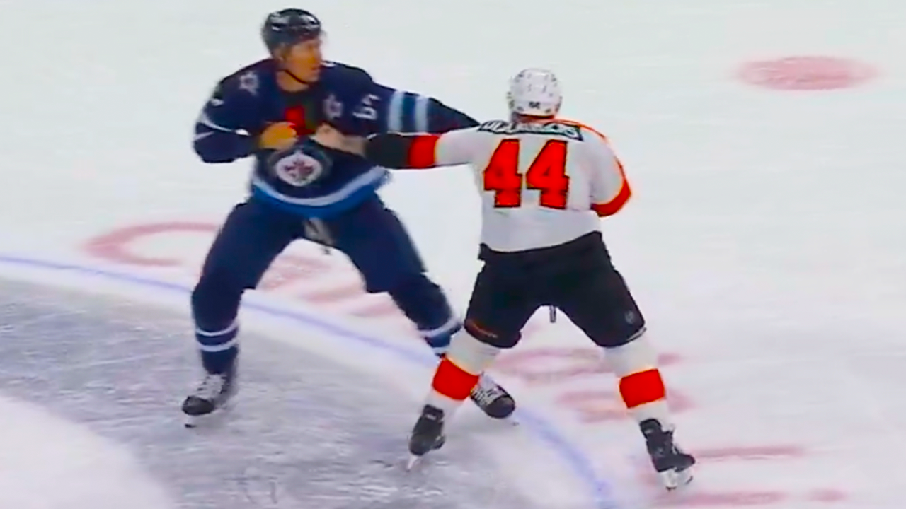 Nicolas Deslauriers Logan Stanley Fight | Philadelphia Flyers vs Winnipeg Jets 2025 NHL Highlights