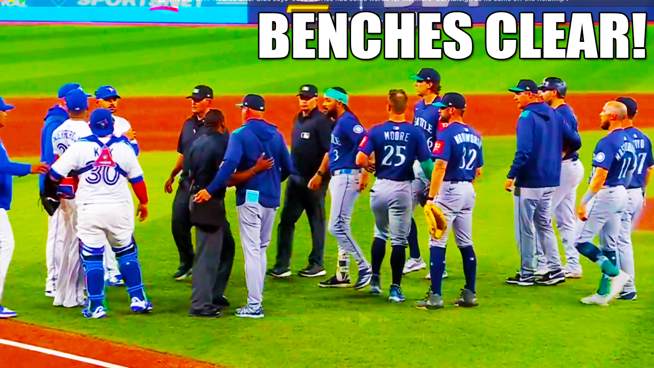 Benches Clear After Jose Berrios Confronts Cal Raleigh | Toronto Blue Jays vs Seattle Mariners 2025 MLB Highlights