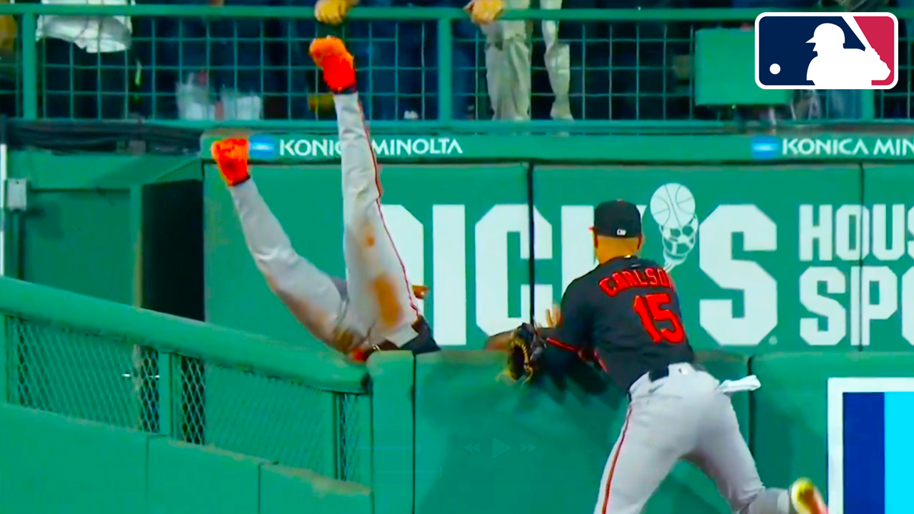 Jorge Mateo Falls into Red Sox Bull Pen | Baltimore Orioles vs Boston Red Sox 2025 MLB Highlights