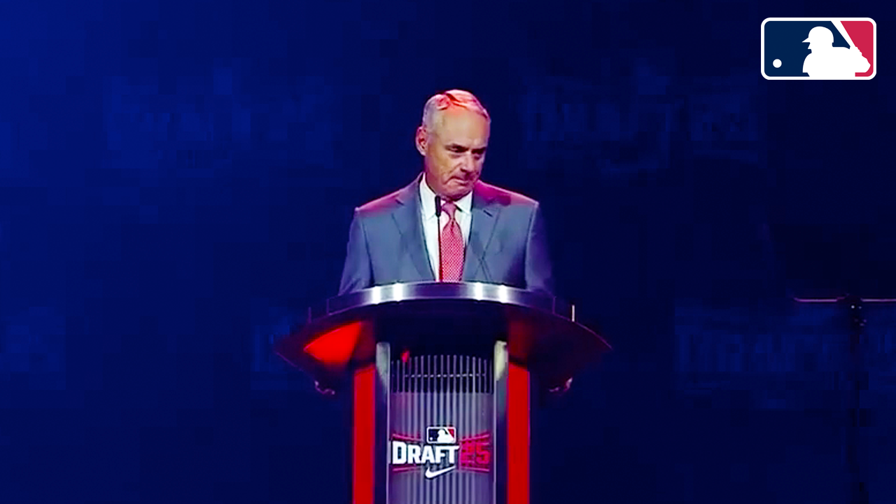 Rob Manfred is booed to begin the 2025 MLB Draft Highlights