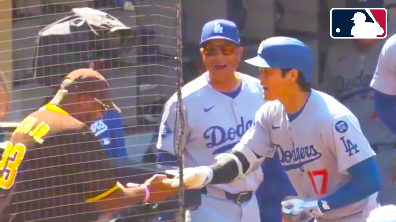 Shohei Ohtani High Fives Padres Fan After Heckling All Game | Dodgers vs Padres 2025 MLB Highlights