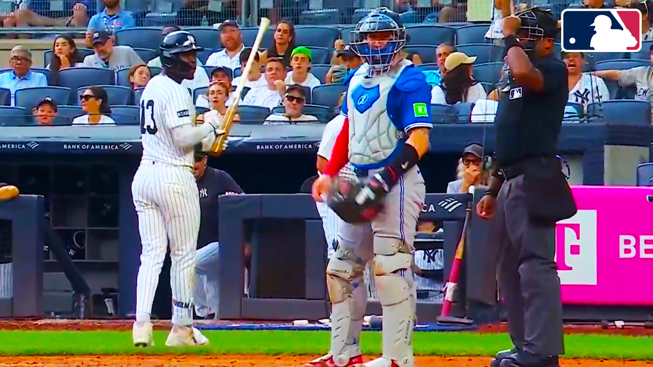 “That’s not even close bro” Jazz Chisholm Jr. continues to be vocal about the umpires | Yankees vs Blue Jays 2025 MLB Highlights