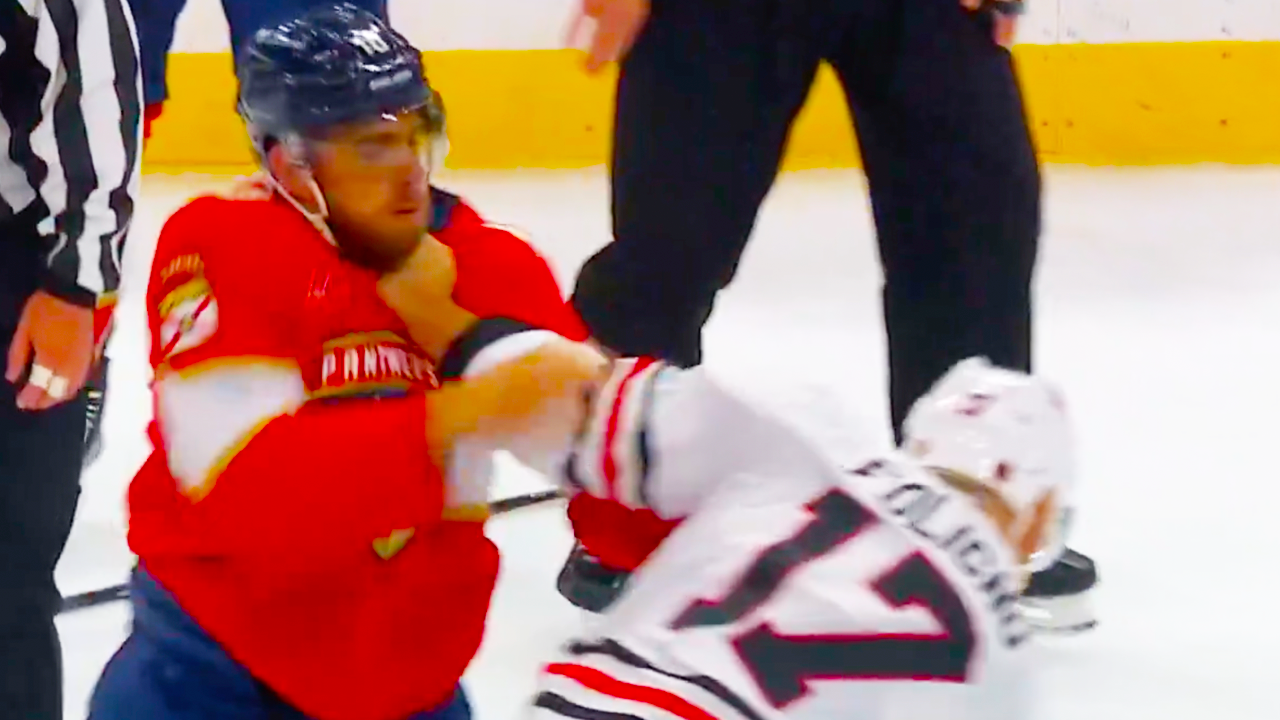 AJ Greer Nick Foligno Fight | Florida Panthers vs Chicago Blackhawks 2025 NHL Opening Day Highlights