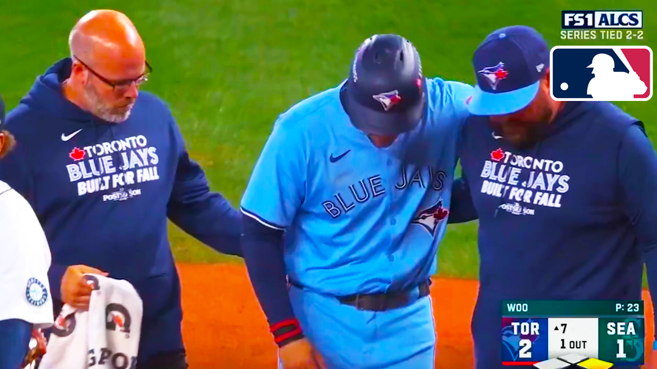 George Springer Injury tries taking first base but removed from game | Mariners vs Blue Jays 2025 MLB ALCS Highlights